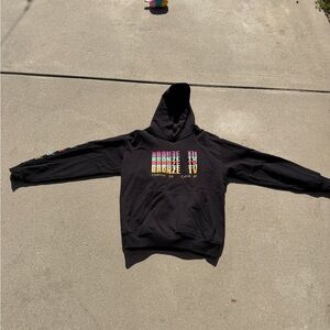 BRONZE 56K - BRONZE TV HOODY BLACK - LARGE